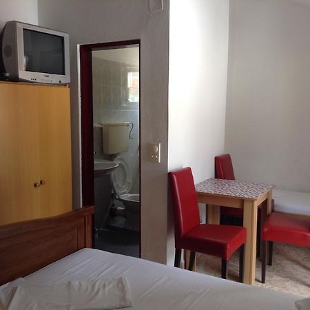 Kuca Tomovic Hotel Budva Bagian luar foto