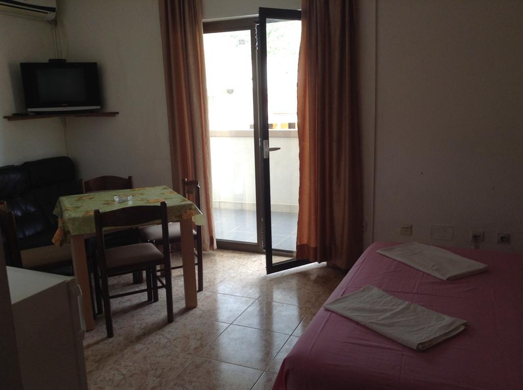 Kuca Tomovic Hotel Budva Bagian luar foto