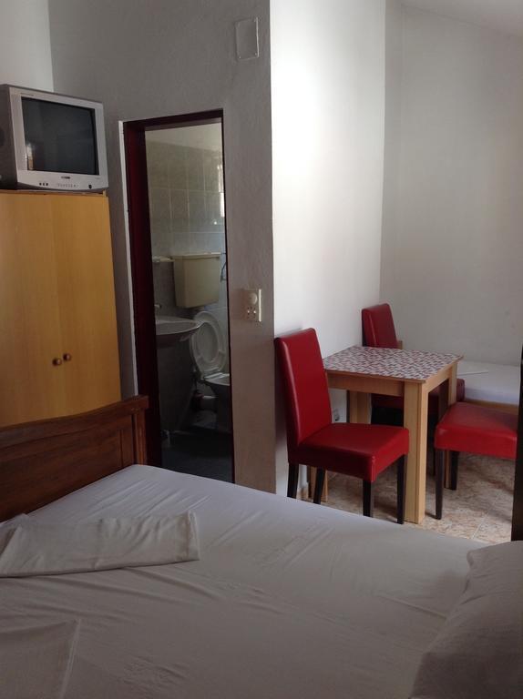 Kuca Tomovic Hotel Budva Bagian luar foto
