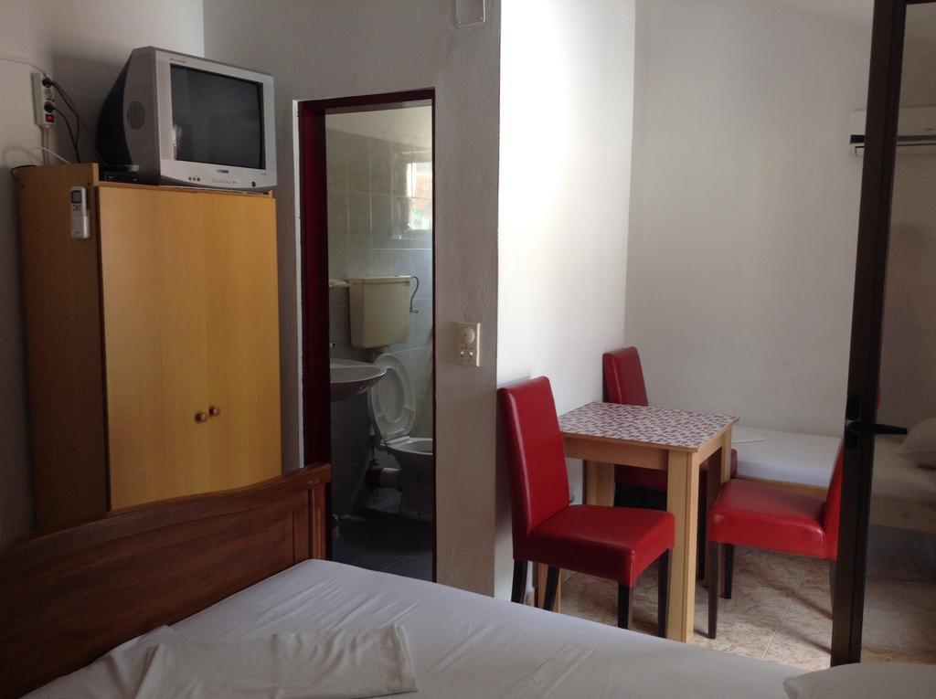 Kuca Tomovic Hotel Budva Bagian luar foto