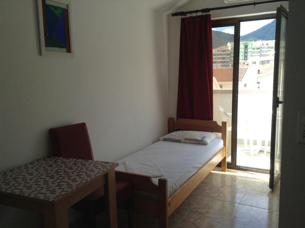 Kuca Tomovic Hotel Budva Bagian luar foto