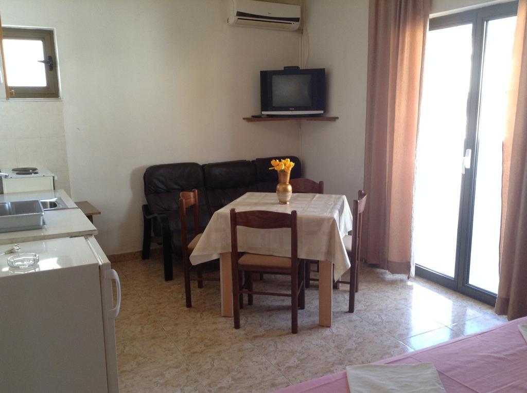 Kuca Tomovic Hotel Budva Bagian luar foto